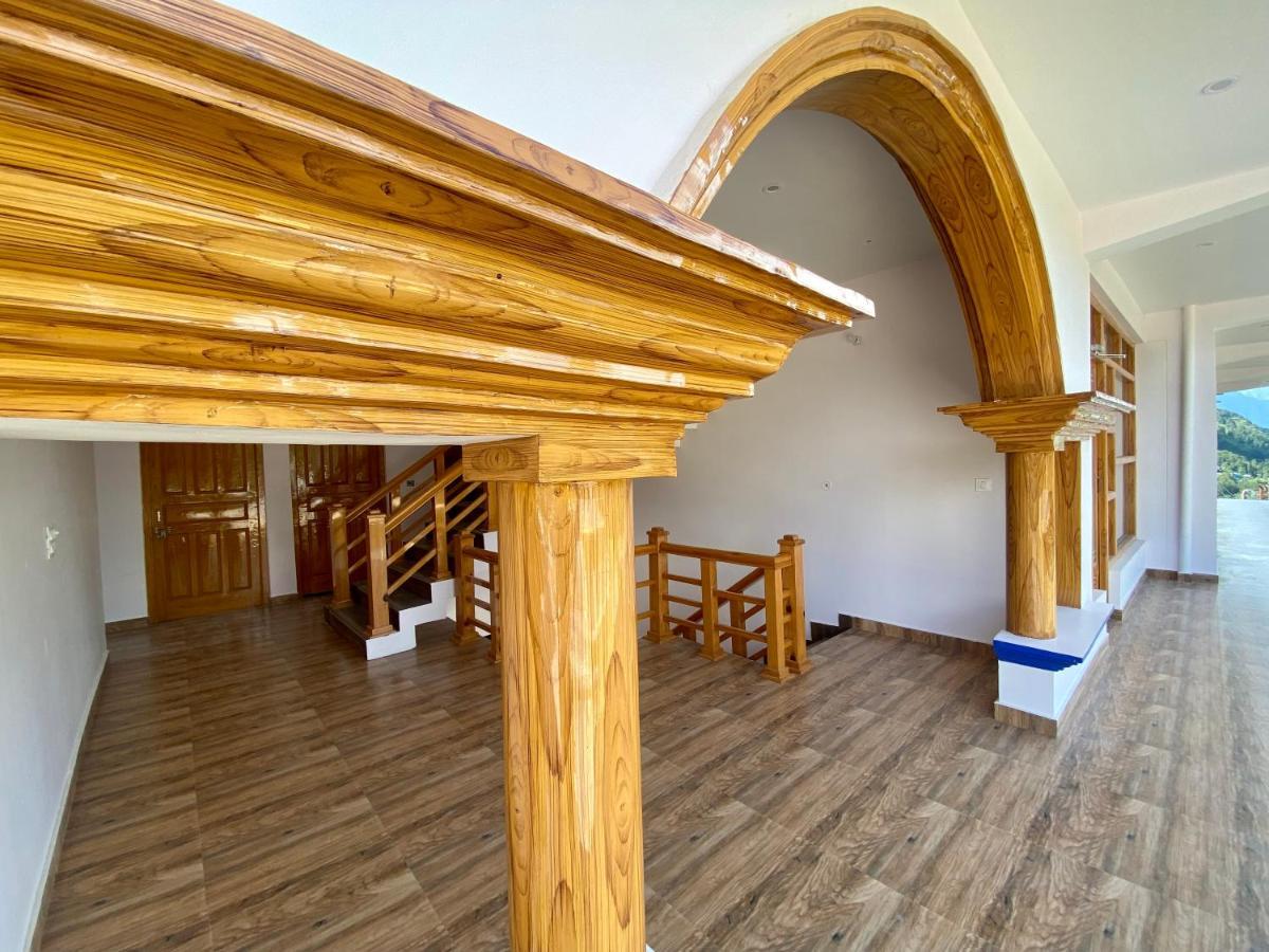 Hotel Mansarovar Inn Munsyari Esterno foto